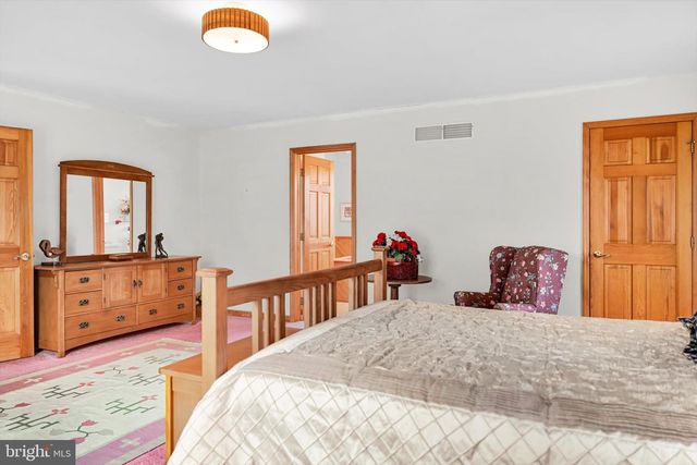 418 MOUNTAINSIDE RD, Temple, PA 19560