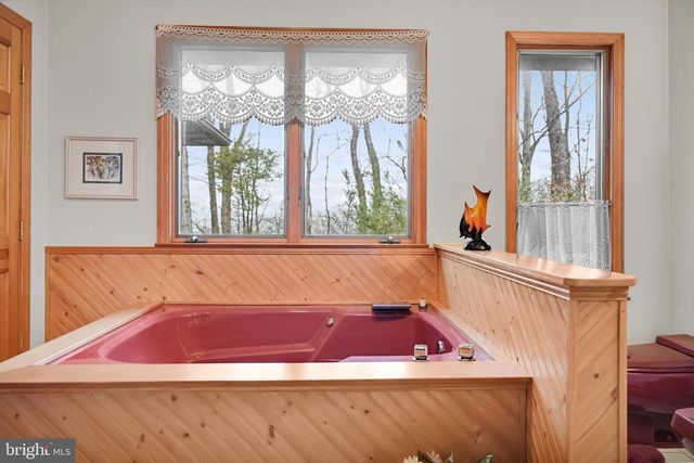 418 MOUNTAINSIDE RD, Temple, PA 19560