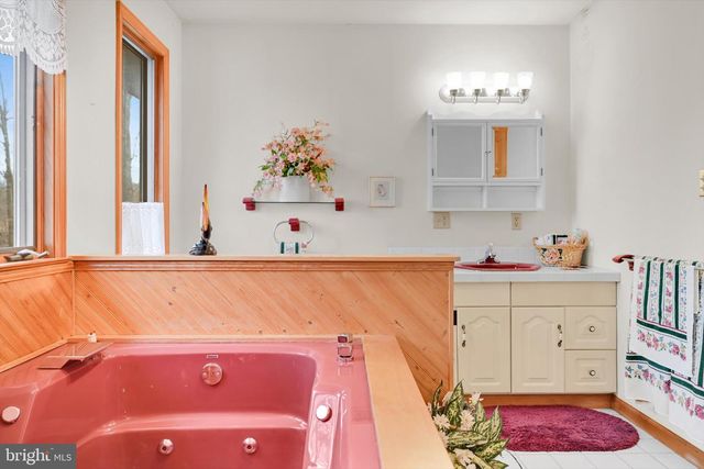 418 MOUNTAINSIDE RD, Temple, PA 19560