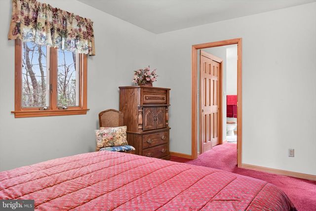 418 MOUNTAINSIDE RD, Temple, PA 19560