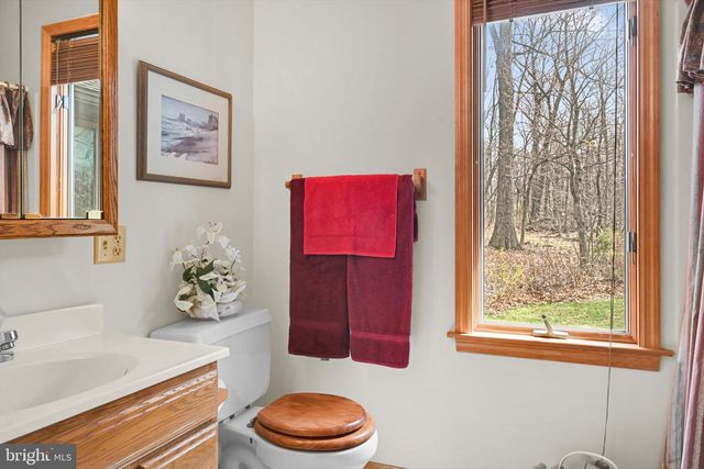 418 MOUNTAINSIDE RD, Temple, PA 19560