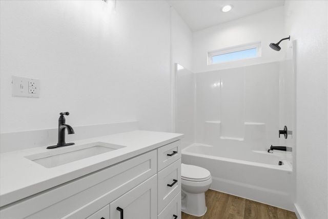 2707 Mayfield Drive, Mountain Grove, MO 65711