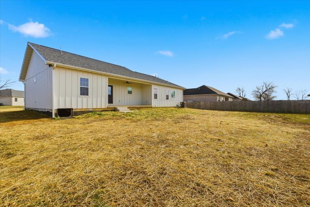2707 Mayfield Drive, Mountain Grove, MO 65711