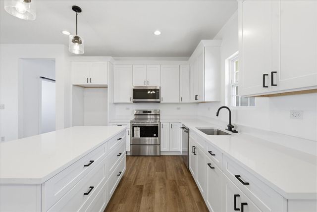 2707 Mayfield Drive, Mountain Grove, MO 65711