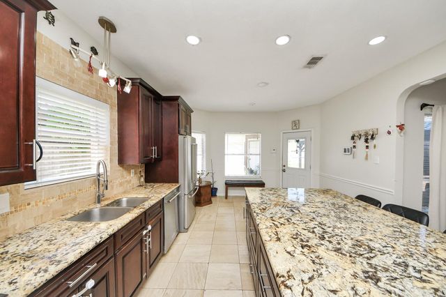 922 Bayhill Drive, Sugar Land, TX 77479