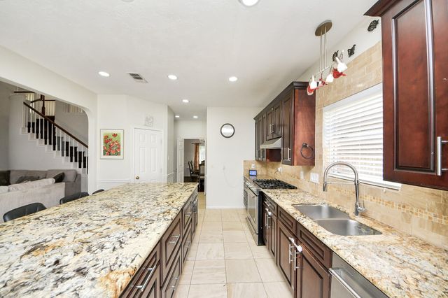 922 Bayhill Drive, Sugar Land, TX 77479