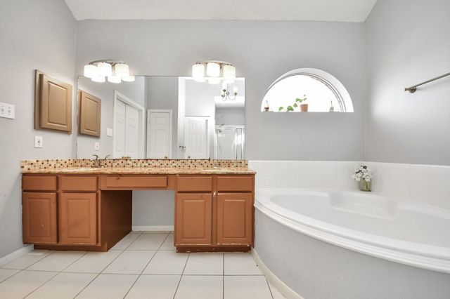 922 Bayhill Drive, Sugar Land, TX 77479
