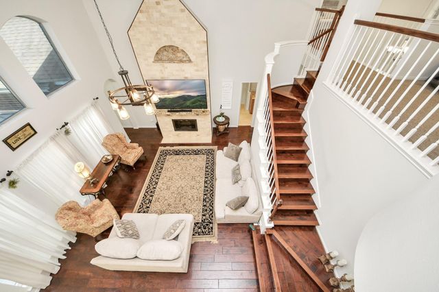 922 Bayhill Drive, Sugar Land, TX 77479