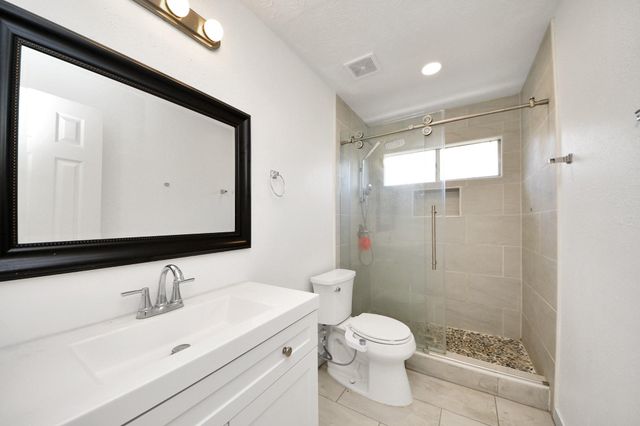 922 Bayhill Drive, Sugar Land, TX 77479