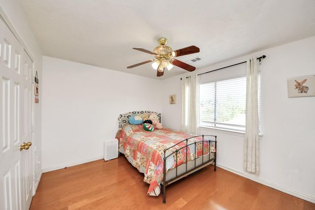 922 Bayhill Drive, Sugar Land, TX 77479