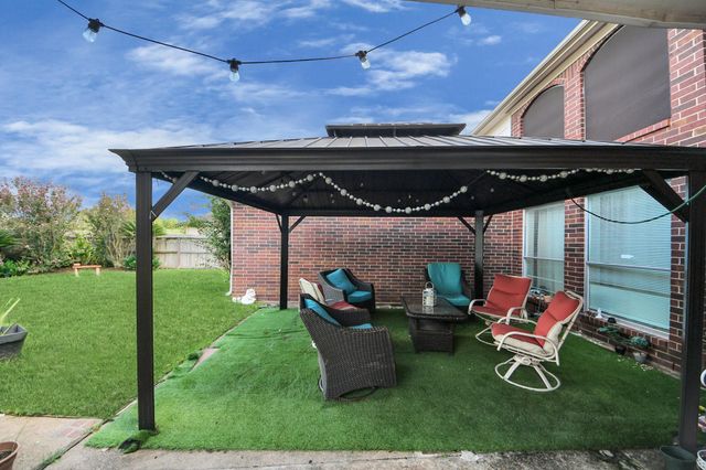 922 Bayhill Drive, Sugar Land, TX 77479