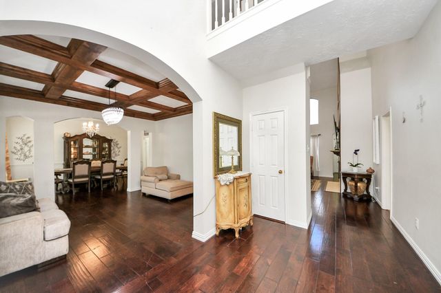 922 Bayhill Drive, Sugar Land, TX 77479