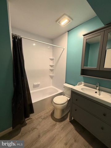 453 BROWN BRIAR CIR, Horsham, PA 19044