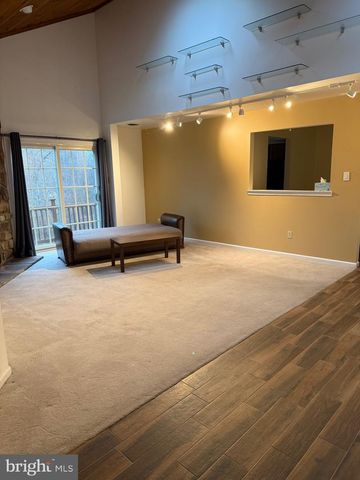 453 BROWN BRIAR CIR, Horsham, PA 19044