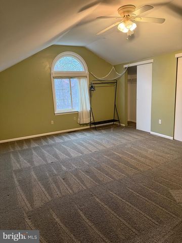 453 BROWN BRIAR CIR, Horsham, PA 19044