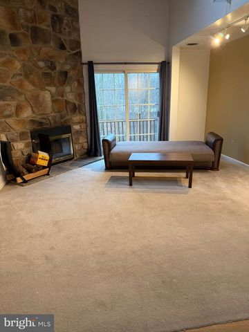 453 BROWN BRIAR CIR, Horsham, PA 19044