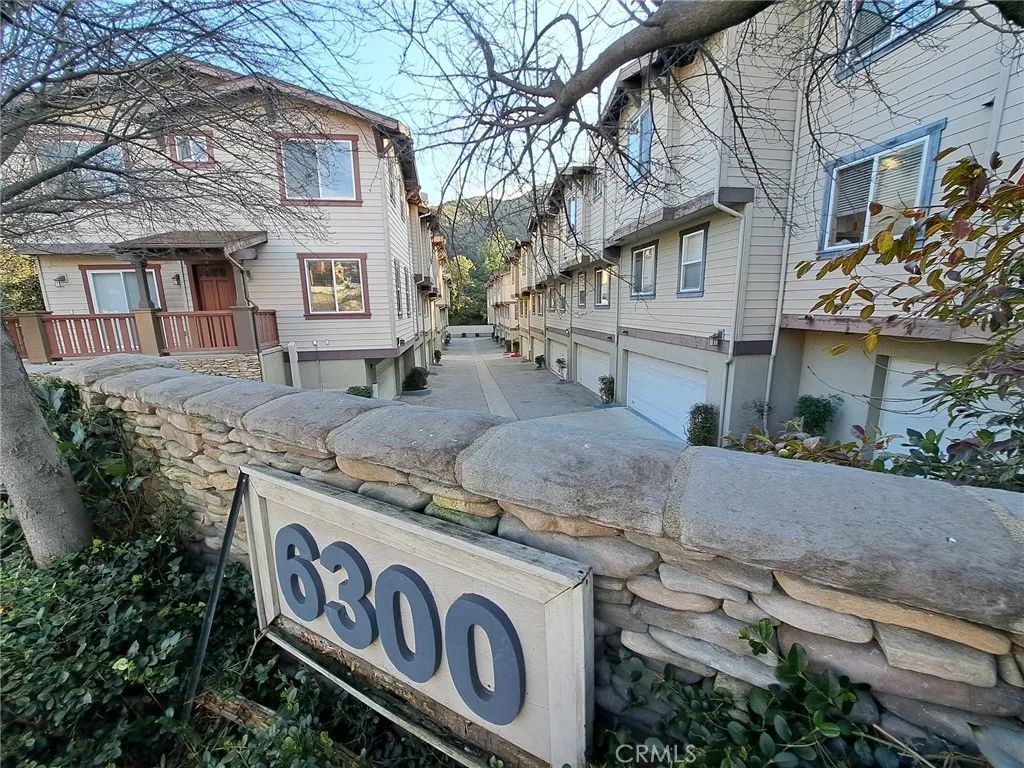 6300 Honolulu Avenue 101, La Crescenta, CA 91214