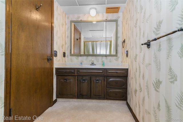 9050 Earhart Road, Northfield Township, MI 48178