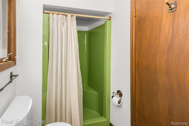 9050 Earhart Road, Northfield Township, MI 48178