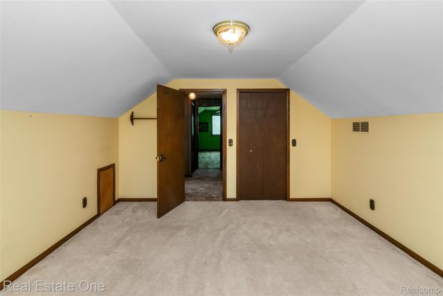9050 Earhart Road, Northfield Township, MI 48178