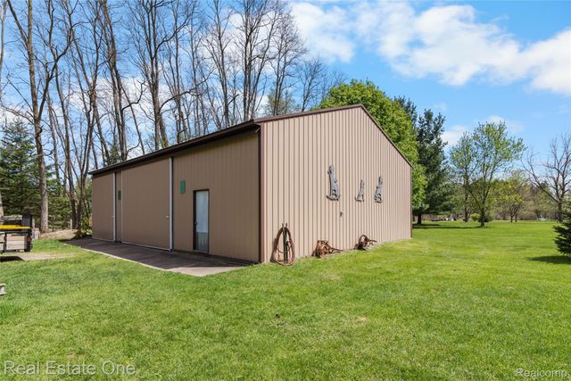 9050 Earhart Road, Northfield Township, MI 48178