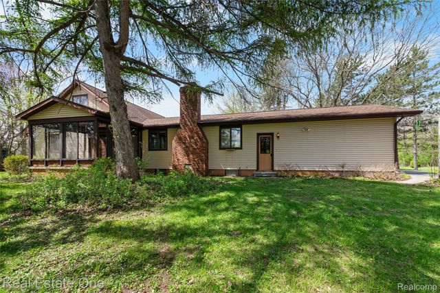 9050 Earhart Road, Northfield Township, MI 48178
