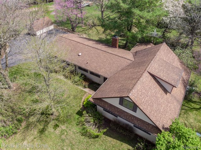 9050 Earhart Road, Northfield Township, MI 48178