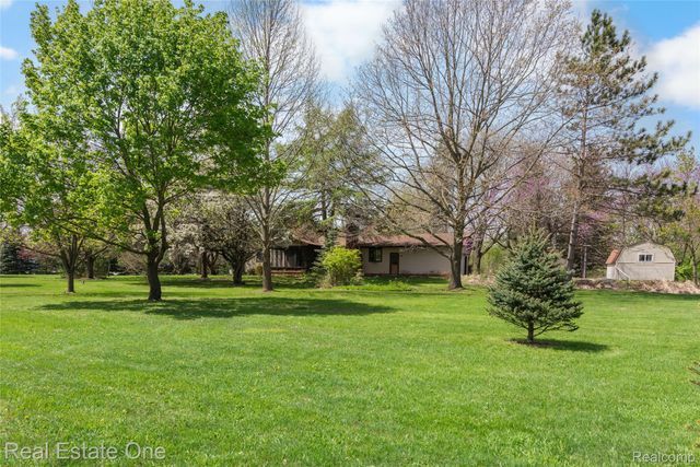 9050 Earhart Road, Northfield Township, MI 48178