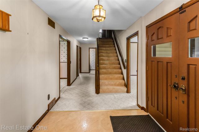 9050 Earhart Road, Northfield Township, MI 48178