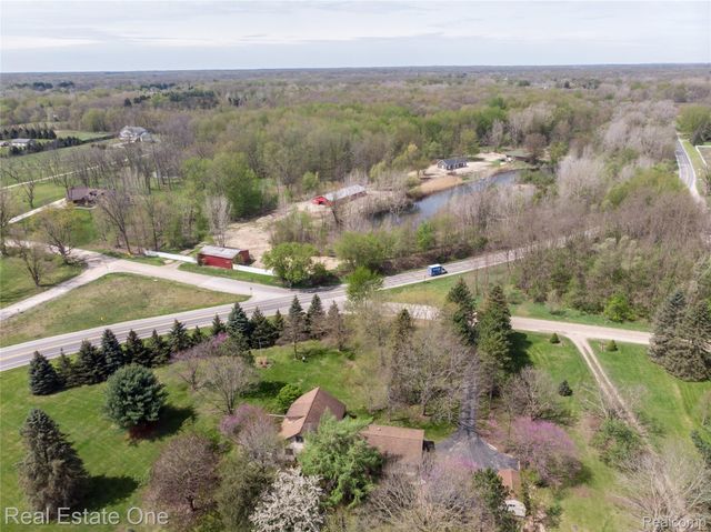 9050 Earhart Road, Northfield Township, MI 48178