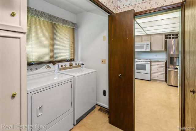 9050 Earhart Road, Northfield Township, MI 48178