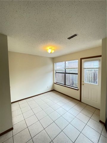 670 Martha Drive, Fayetteville, AR 72703