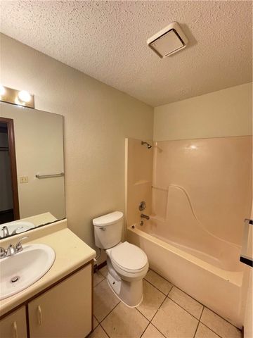 670 Martha Drive, Fayetteville, AR 72703