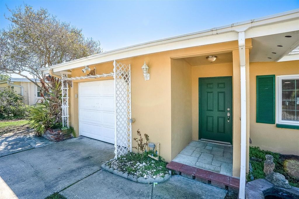 Image 2 of property listing at 2214 DUNCAN DRIVE, Belleair Bluffs, FL 33770