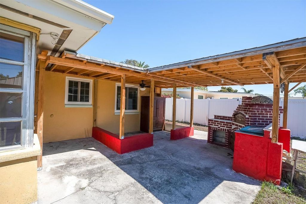 Image 22 of property listing at 2214 DUNCAN DRIVE, Belleair Bluffs, FL 33770