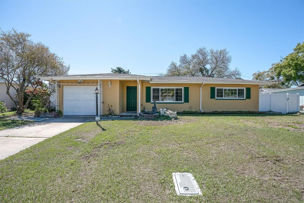 Image 30 of property listing at 2214 DUNCAN DRIVE, Belleair Bluffs, FL 33770