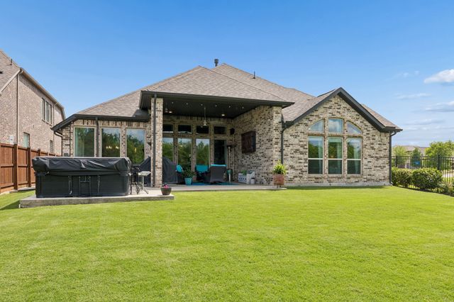 1301 Appaloosa Drive, Aubrey, TX 76227