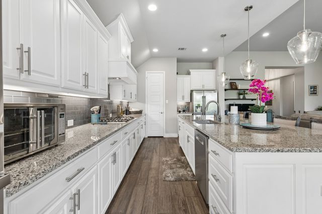 1301 Appaloosa Drive, Aubrey, TX 76227