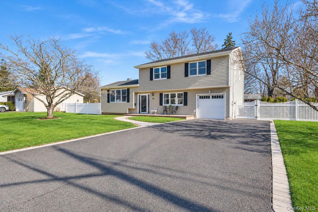 153 Montrose Drive, Port Jefferson Station, NY 11776 — photo 2