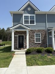 145 Cecil Rd, Lebanon, TN 37087