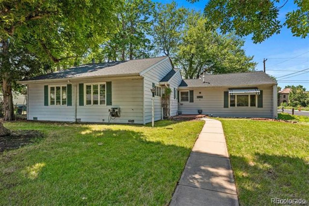 3201 S Bellaire Street, Denver, CO 80222