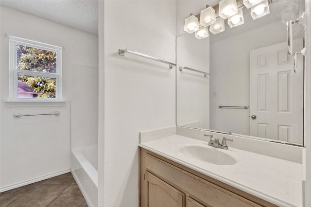 2815 Inniswood Circle, Arlington, TX 76015