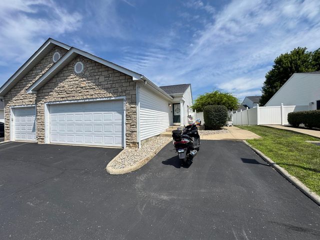 6676 Lagrange Drive, 46E, Canal Winchester, OH 43110