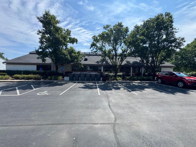6676 Lagrange Drive, 46E, Canal Winchester, OH 43110
