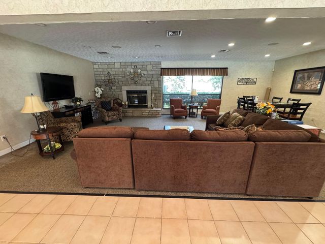 6676 Lagrange Drive, 46E, Canal Winchester, OH 43110