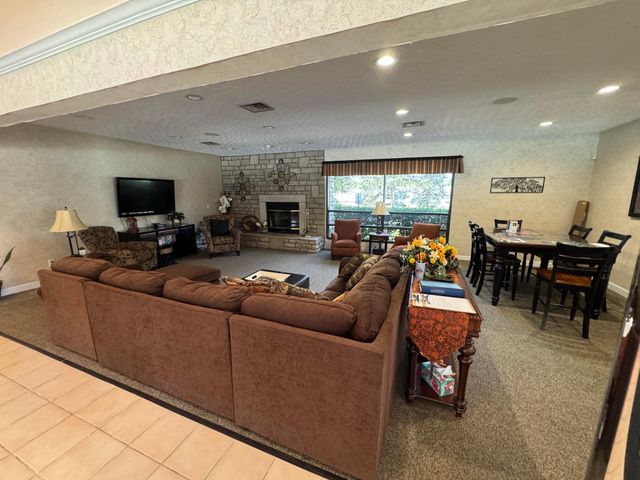 6676 Lagrange Drive, 46E, Canal Winchester, OH 43110