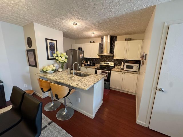 6676 Lagrange Drive, 46E, Canal Winchester, OH 43110