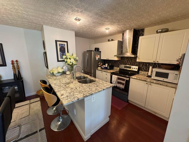6676 Lagrange Drive, 46E, Canal Winchester, OH 43110