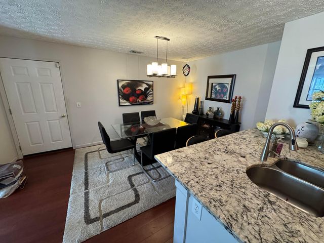 6676 Lagrange Drive, 46E, Canal Winchester, OH 43110