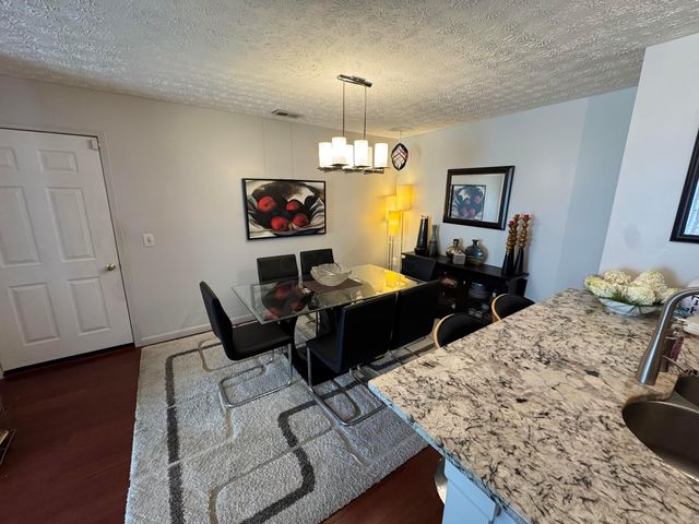 6676 Lagrange Drive, 46E, Canal Winchester, OH 43110